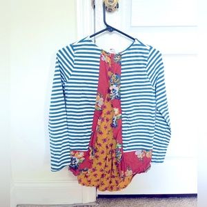 Cute, blue and white top